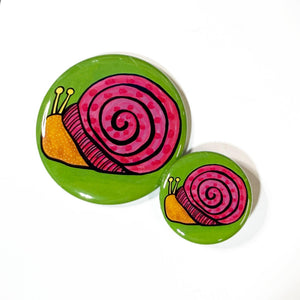 comparison view of 2.25 inch and 1.25 inch snail buttons